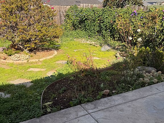 4th image of 8490 Flanders Dr