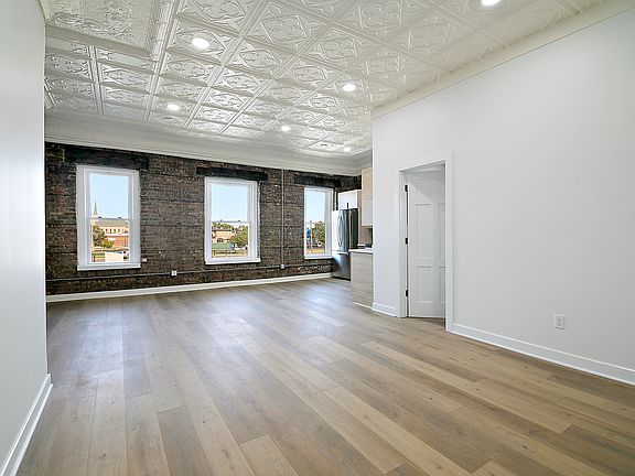 2nd image of 223.5 S West Ave #1