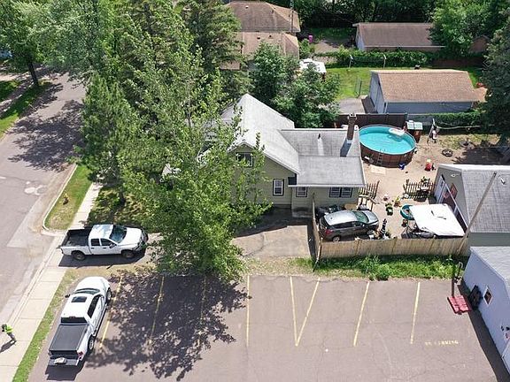 4th image of 309 4th St