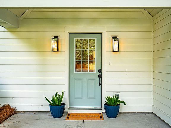 5th image of 330 Riverland Dr