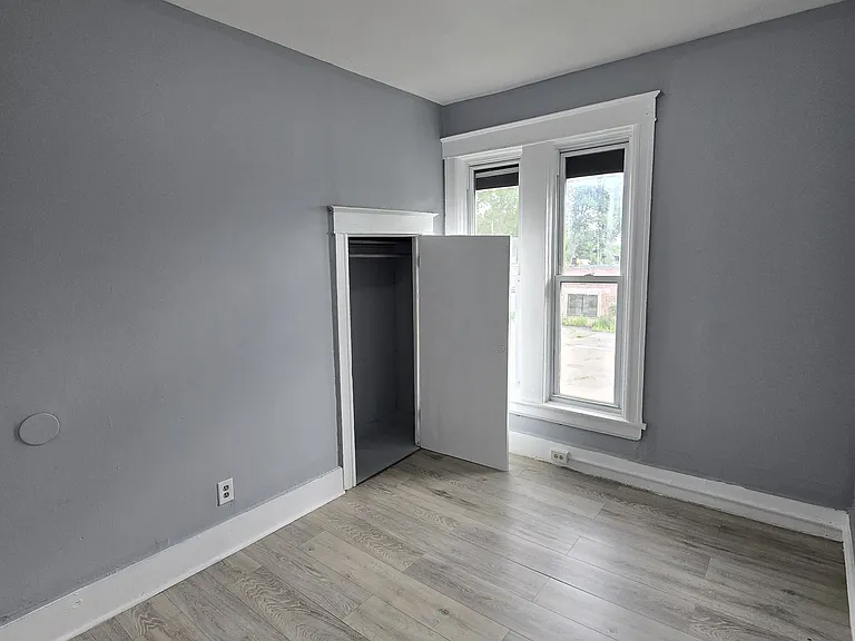 91 Pershing Ave #3 — Photo 4