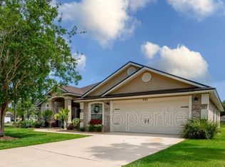 945 N Lilac Loop, Saint Johns, FL 32259