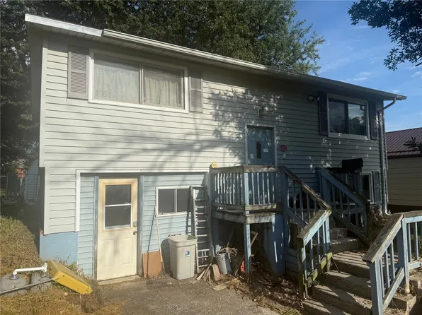 1511 4th Ave, Belle Plaine, IA 52208