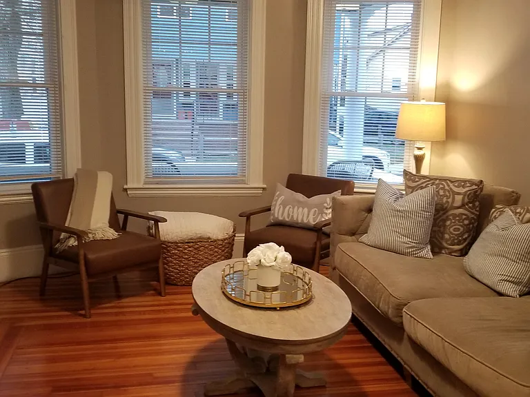 40 Dunbar Ave #1 — Photo 3
