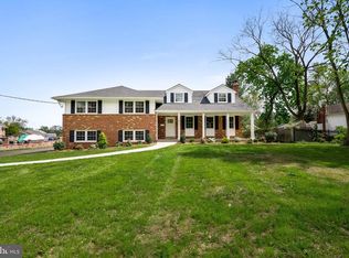4 Devon Rd, Cinnaminson, NJ 08077