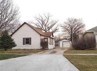 119 3rd St, West Des Moines, IA 50265