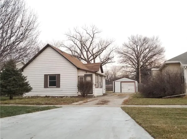 119 3rd St, West Des Moines, IA 50265