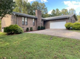 192 Dogwood Ln, Tunnel Hill, GA 30755