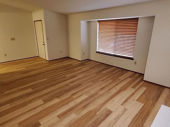 5th image of 13207 7th Avenue Ct E