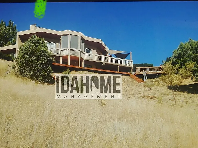 1045 Sagewood Pl — Photo 10