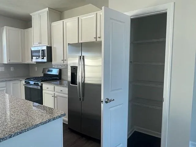 104 Lupine Dr — Photo 3
