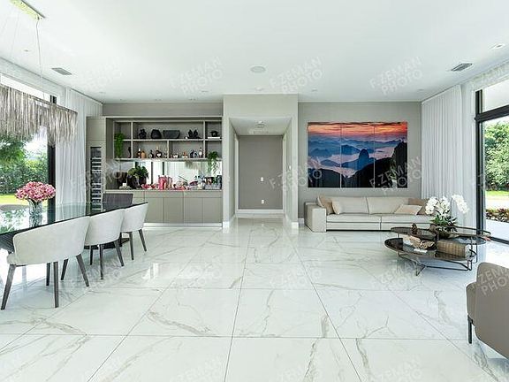 4th image of 16550 Sunset Way