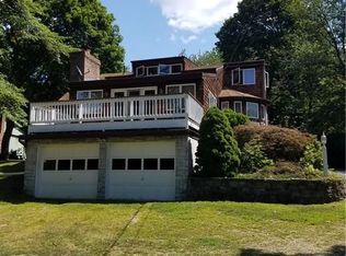 251 Shore Rd, Waterford, CT 06385