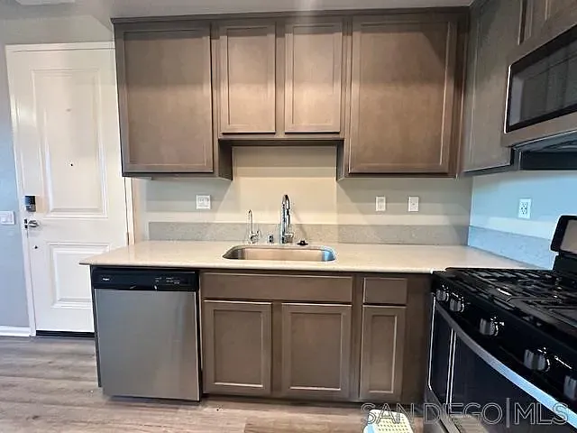 2044 Luzon Ln #5 — Photo 32