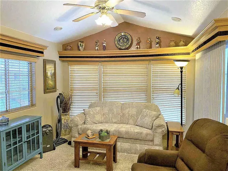 11439 S Maria Rosa Dr — Photo 7