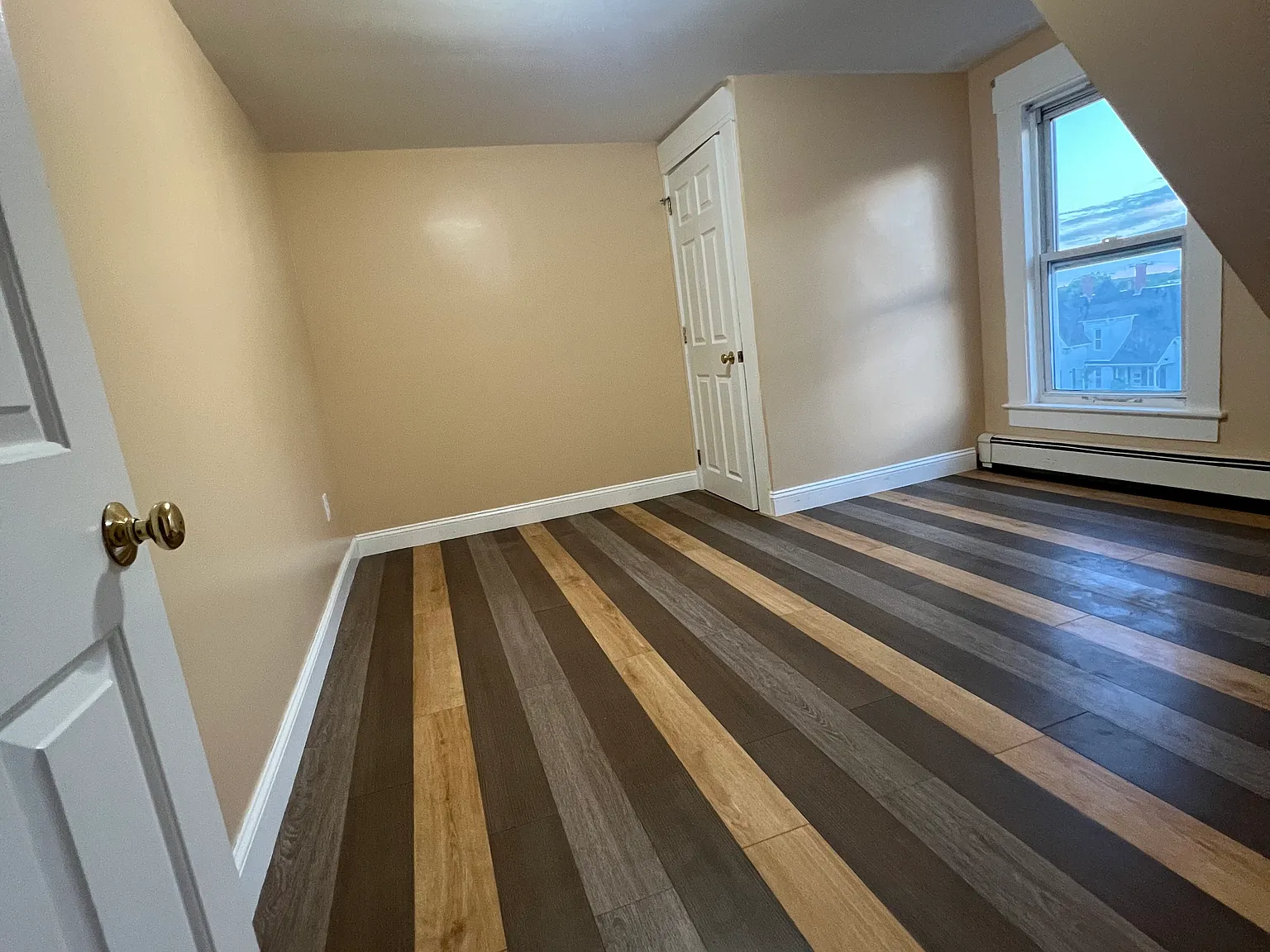 346 Spruce St — Photo 3