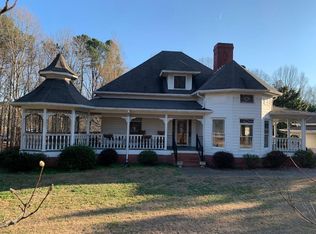 6403 Hawkins Dr, Cumming, GA 30028