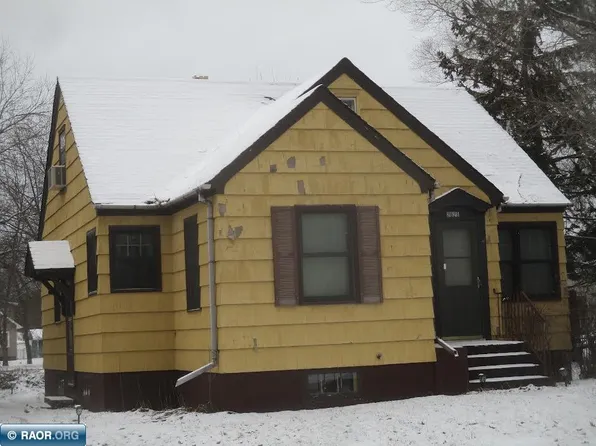 2828 3rd Ave E, Hibbing, MN 55746