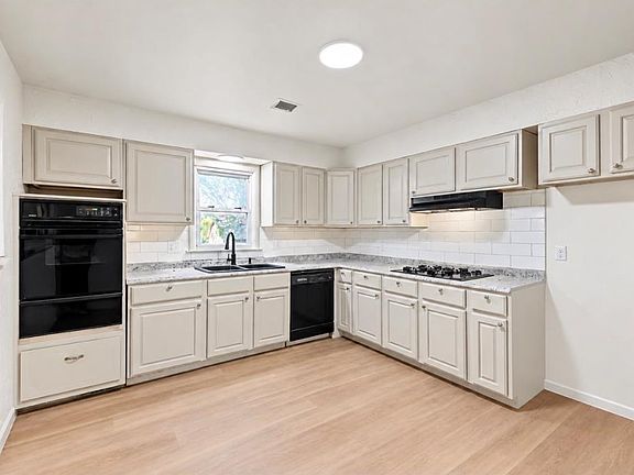 5th image of 3225 SW 39th St