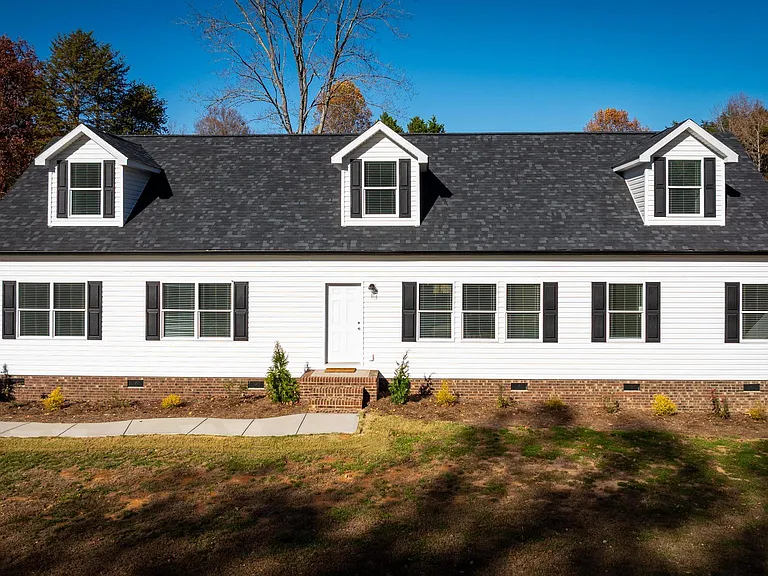 7039 Executive Cir — Photo 48