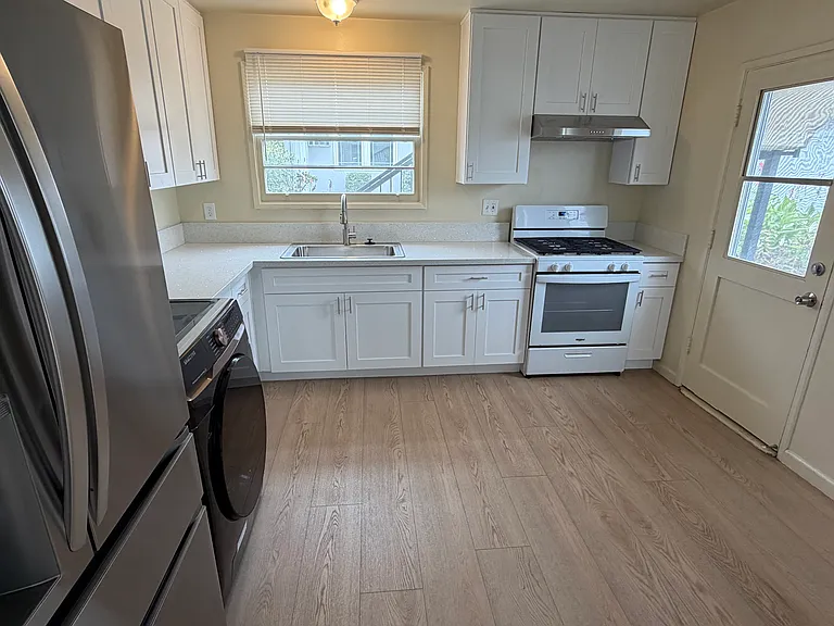 5656 Noel Dr — Photo 16