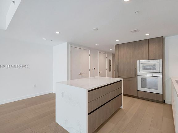 5th image of 9221 E Bay Harbor Dr #210