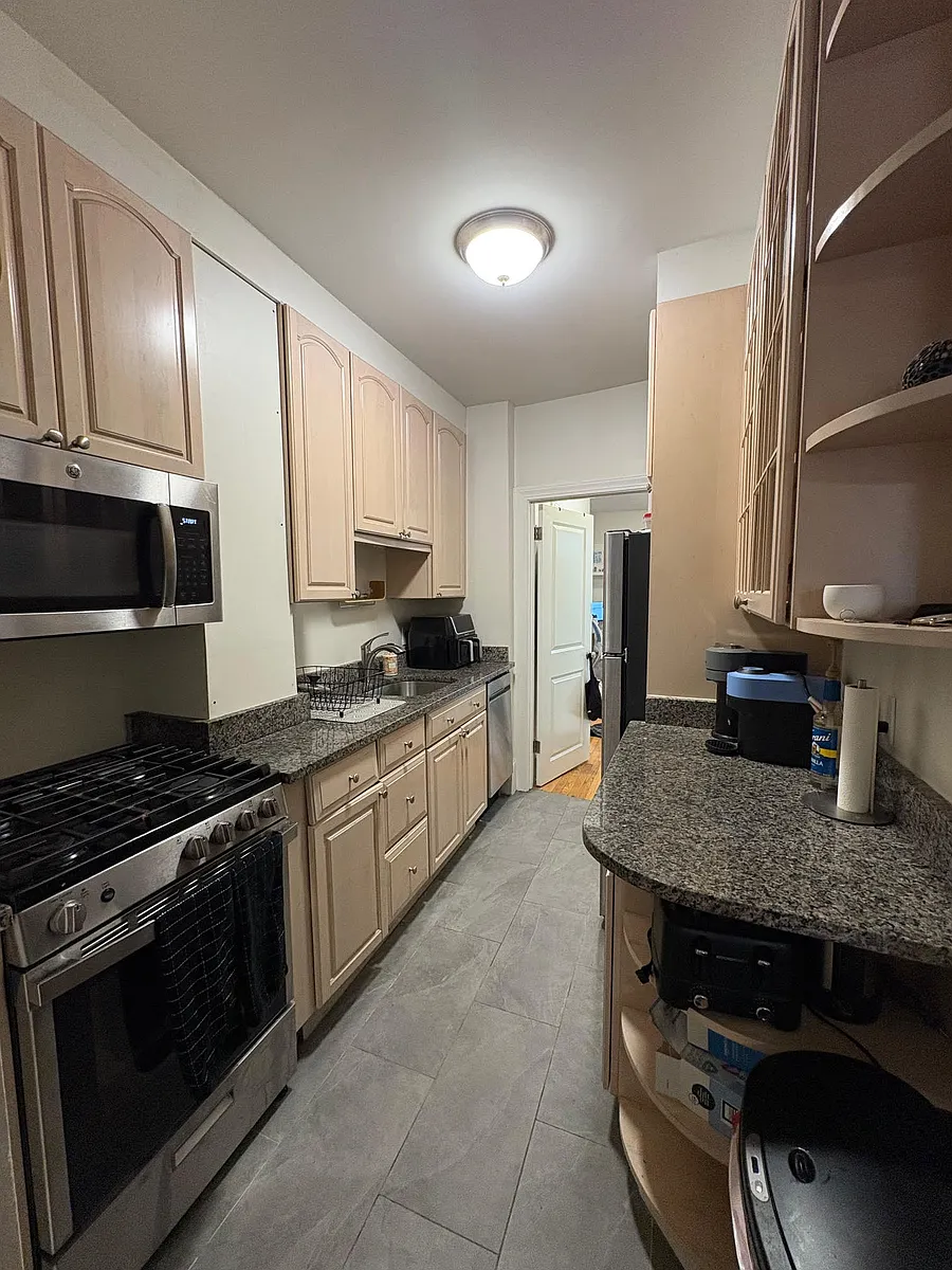 Building Photo - 62 W Cedar St #1A