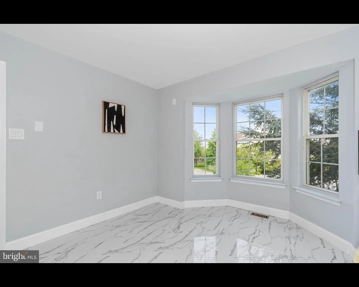 3 bed, 1975 sqft, $2,800 — Photo 3