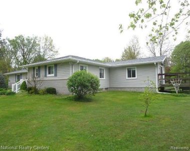 27125 Delos Rd, New Boston, MI, 48164