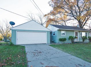 813 W Van Hoesen Blvd, Portage, MI 49024