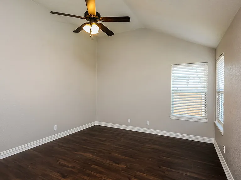 8705 Elbe Trl — Photo 11