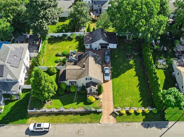297 Chambers Avenue, East Meadow, NY 11554