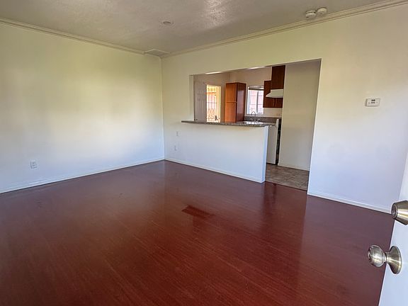 2nd image of 10431 Oro Vista Ave #10431
