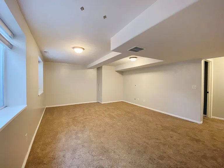 3090 W Davencourt Loop — Photo 12