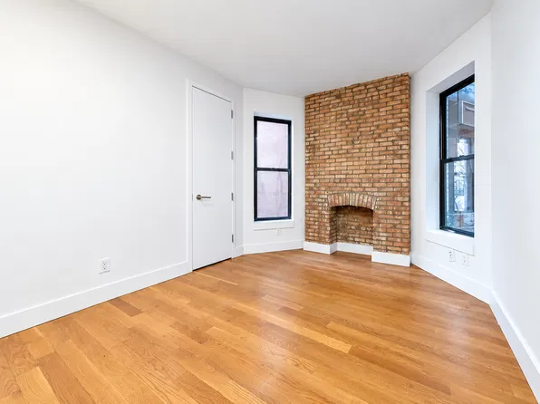 30 Claver Place image 1 of 14