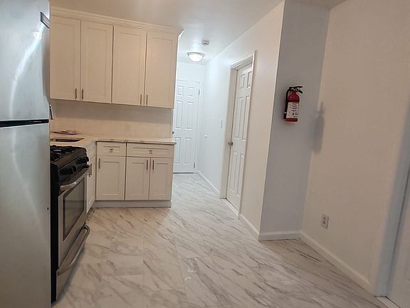 5th image of 226 57th St #2