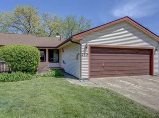 210 Spring Cir #605, Urbana, IL 61802