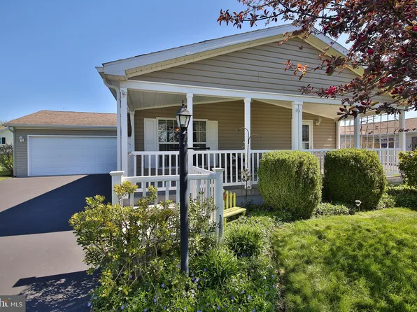 105 Red Wing Ct, Bechtelsville, PA 19505