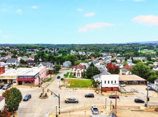 462 W Main St, Mount Pleasant, PA 15666