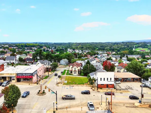 462 W Main St, Mount Pleasant, PA 15666