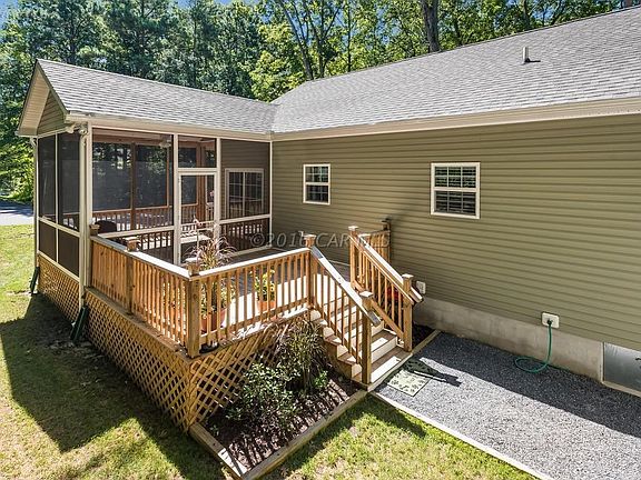 Screened Porch & Deck