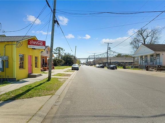 3rd image of 1016 Teche St