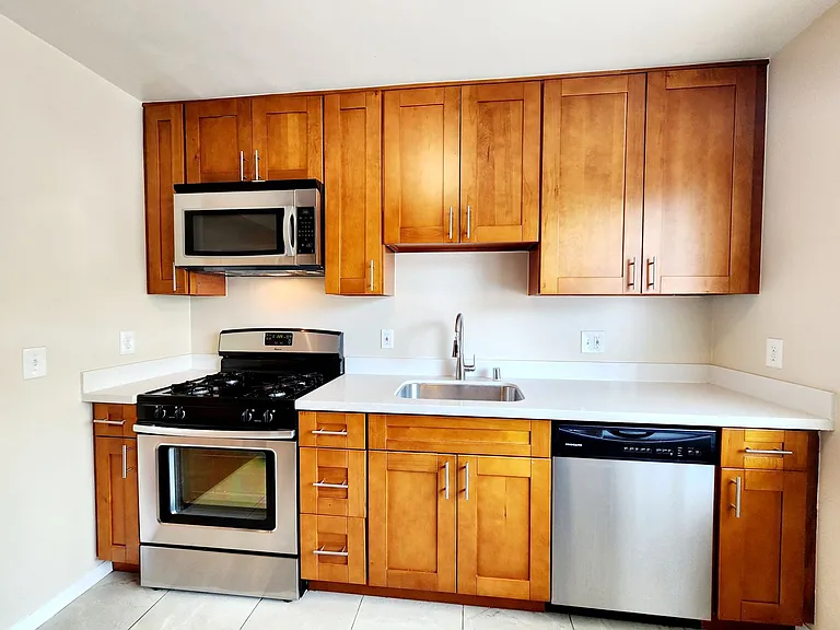 416 Poplar Ave — Photo 7
