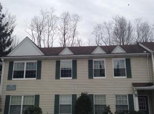 24 Hanover Sq, Middlesex, NJ 08846