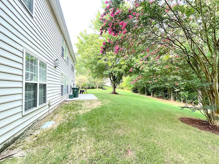 422 Selwood Pl — Photo 43