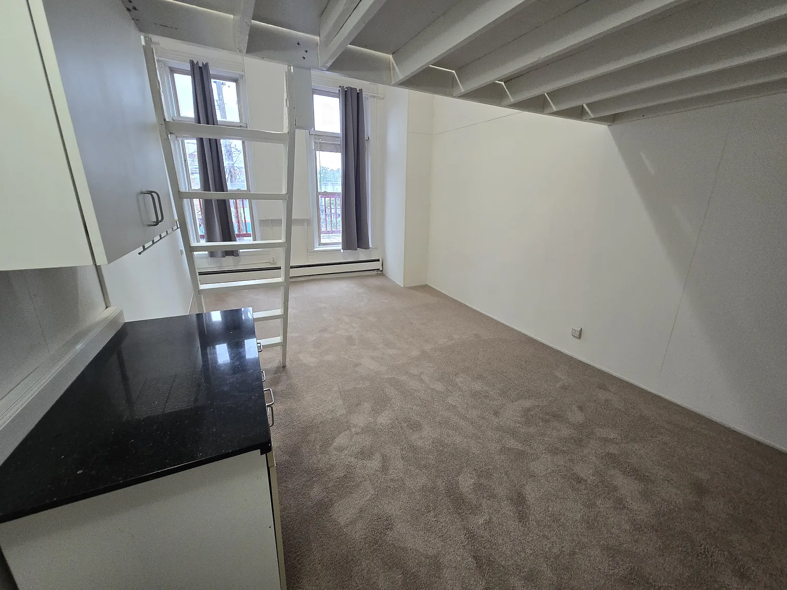 Studio, 500 sqft, $695 — Photo 2