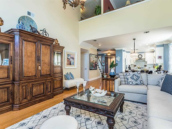 3rd image of 431 Madeira Blvd