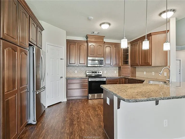 1219 Harrisonburg Ln — Photo 6