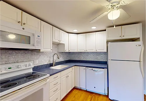 2 McDewell Ave #18 Photo 1