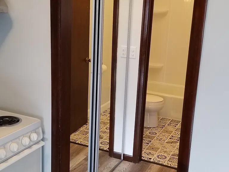 615 Lincoln St #F — Photo 5